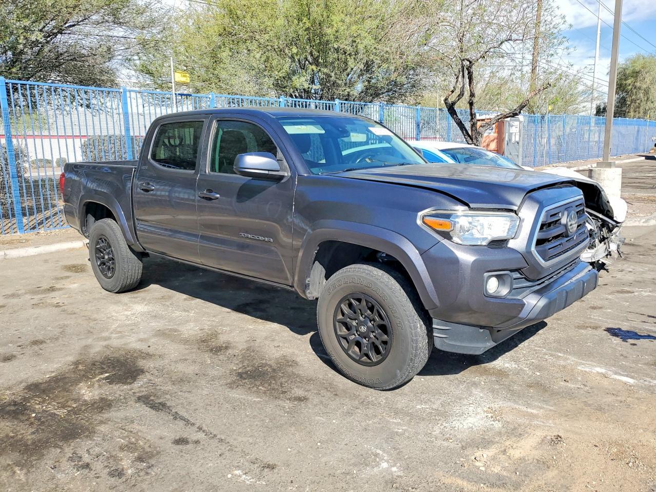 2019 Toyota Tacoma Sr5 - zdjęcie 4