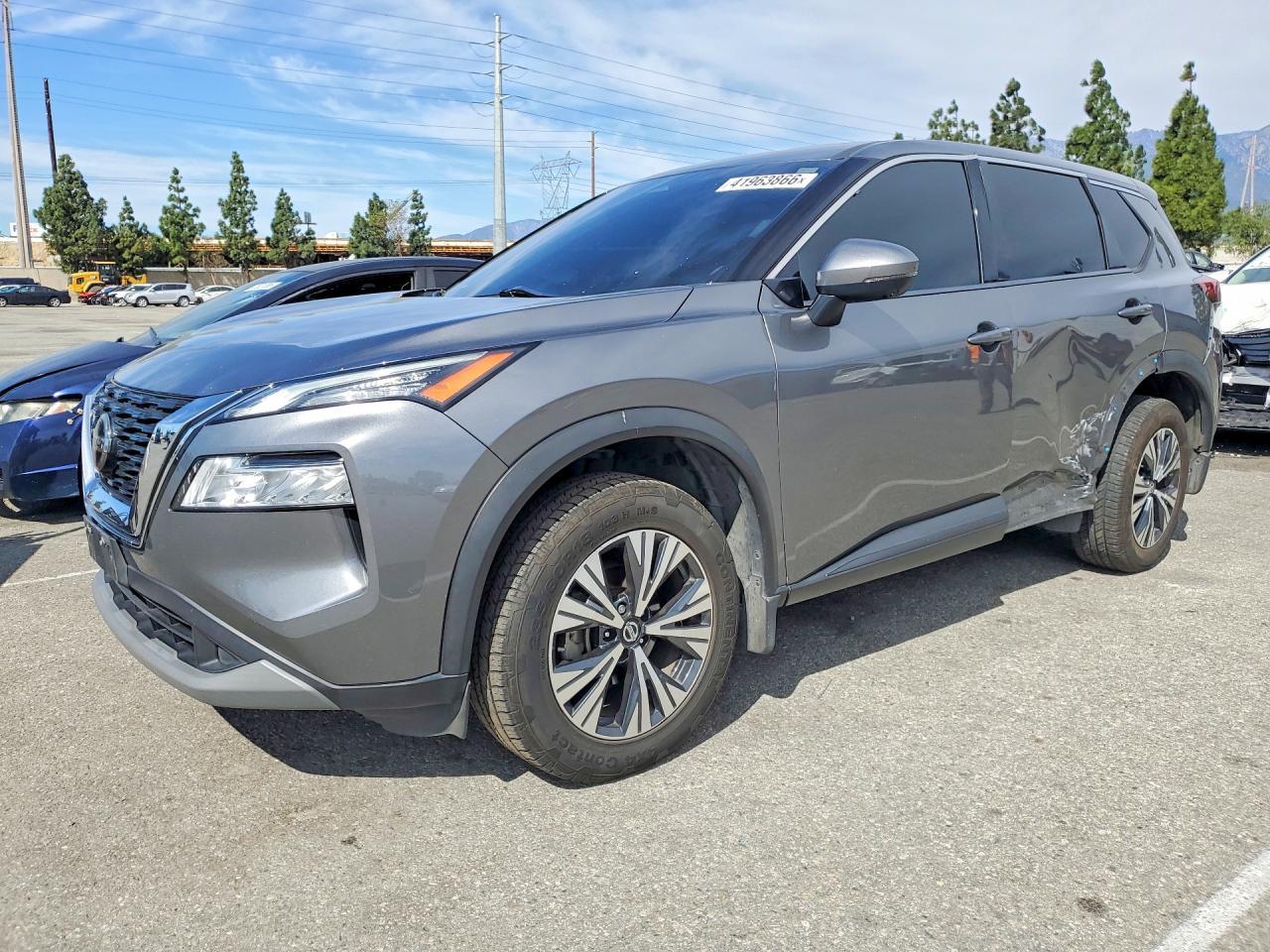 2021 Nissan Rogue Sv - zdjęcie główne