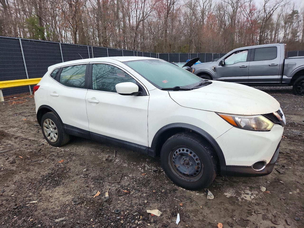2019 Nissan Rogue Sport S - zdjęcie 4