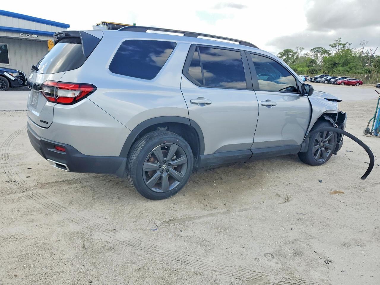 2023 Honda Pilot Sport - zdjęcie 3