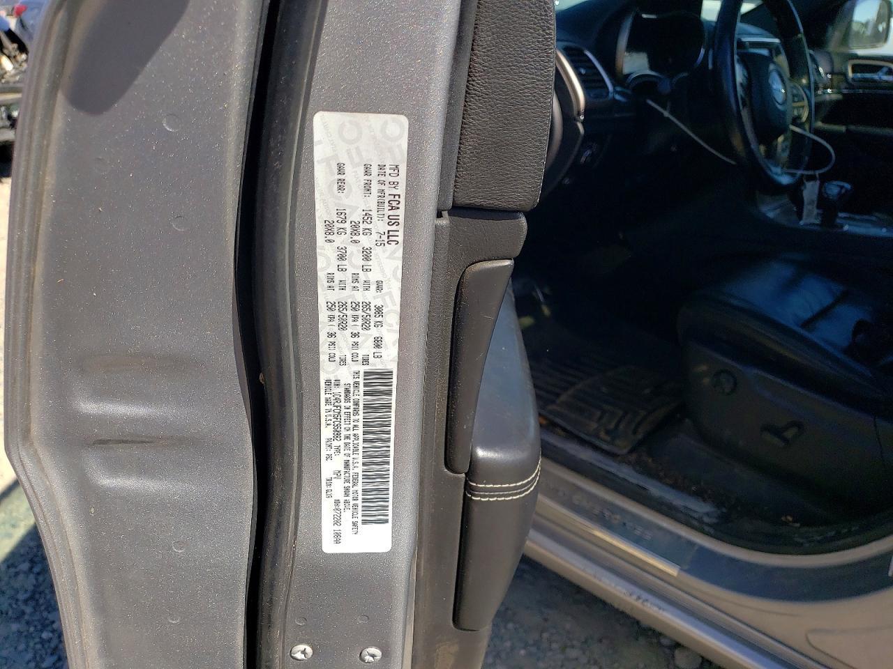 2015 Jeep Grand Cherokee Overland - zdjęcie 12