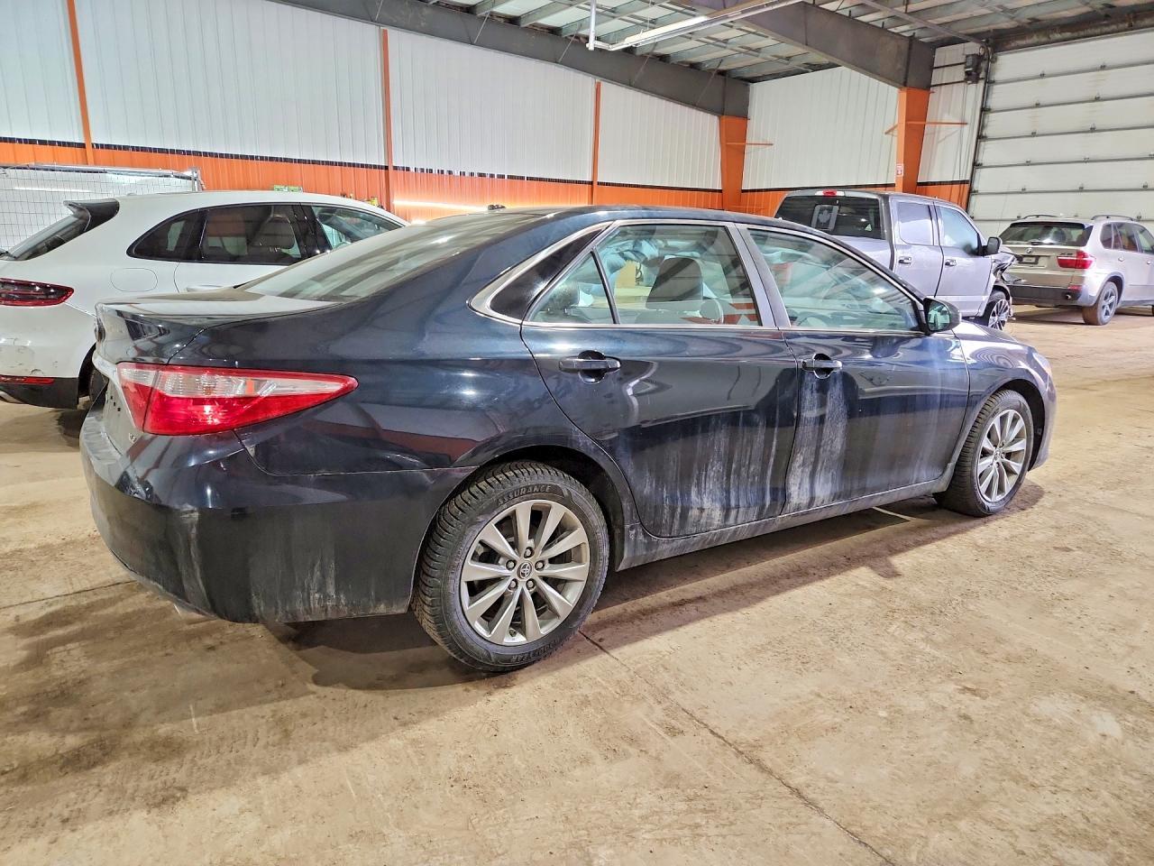 2015 Toyota Camry Xle - zdjęcie 3