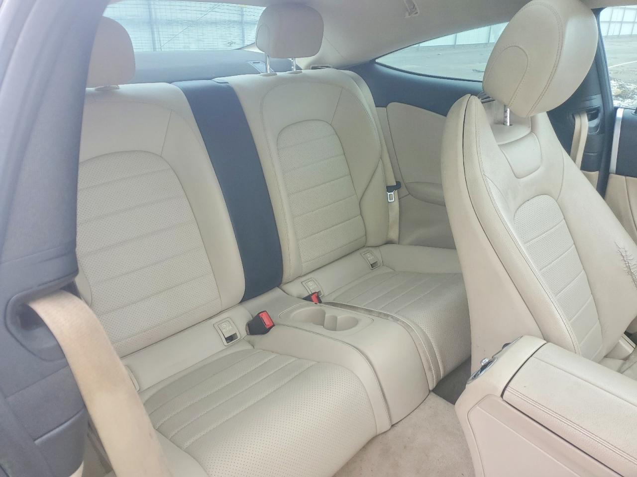 2017 Mercedes-Benz C 300 - zdjęcie 10