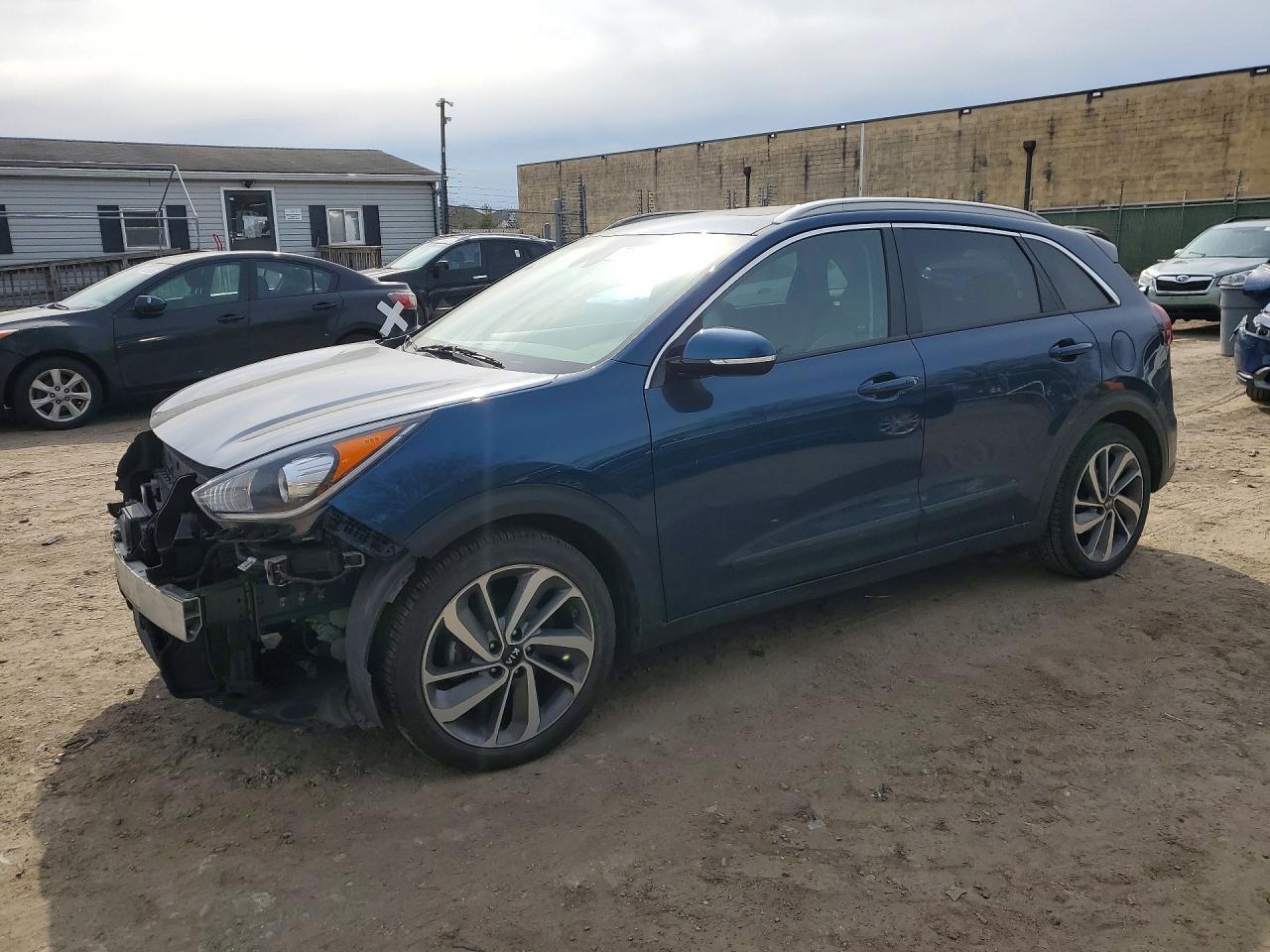 2017 Kia Niro Touring - zdjęcie główne