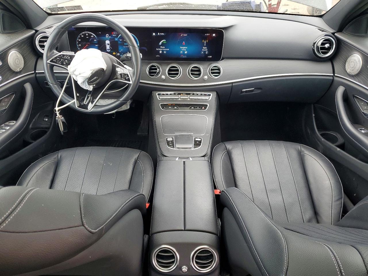 2021 Mercedes-Benz E 350 4Matic - zdjęcie 8