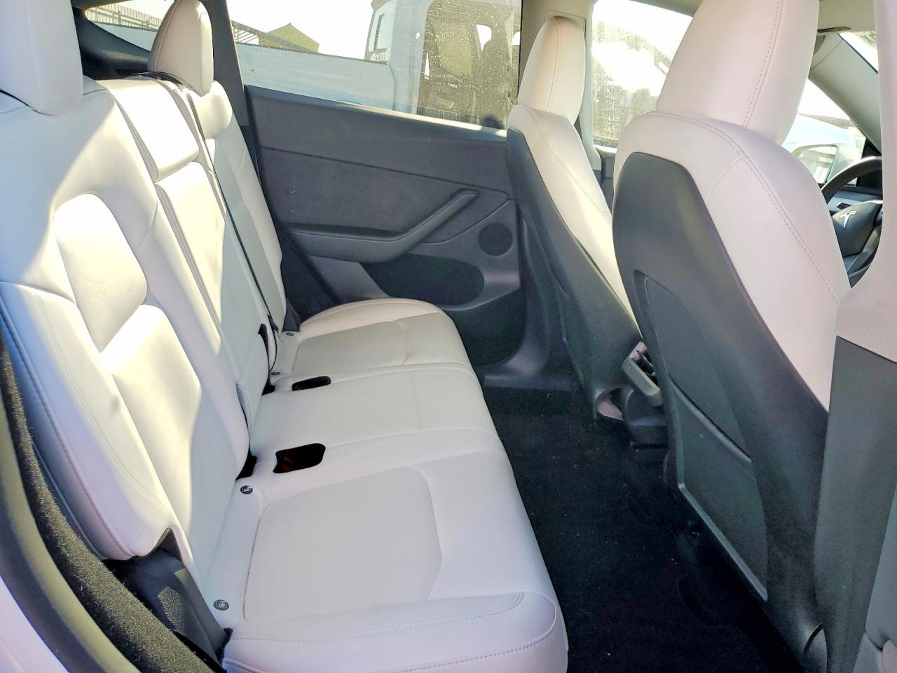 2023 Tesla Model Y - zdjęcie 10