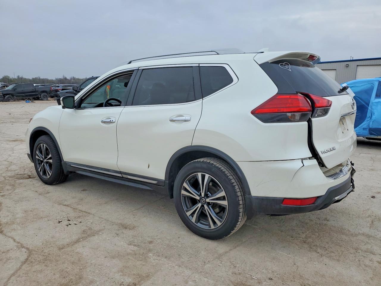 2017 Nissan Rogue Sl - zdjęcie 2