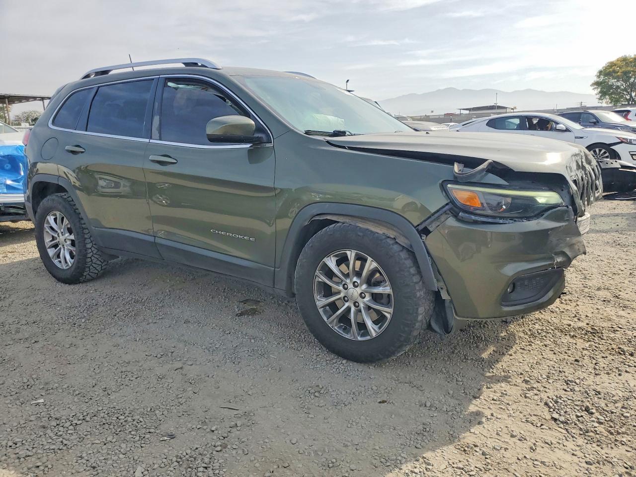 2019 Jeep Cherokee Latitude - zdjęcie 4