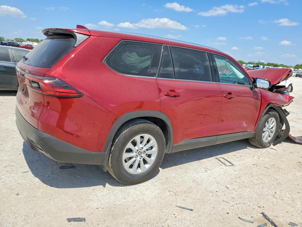 2025 Toyota Grand Highlander Xle - zdjęcie 3