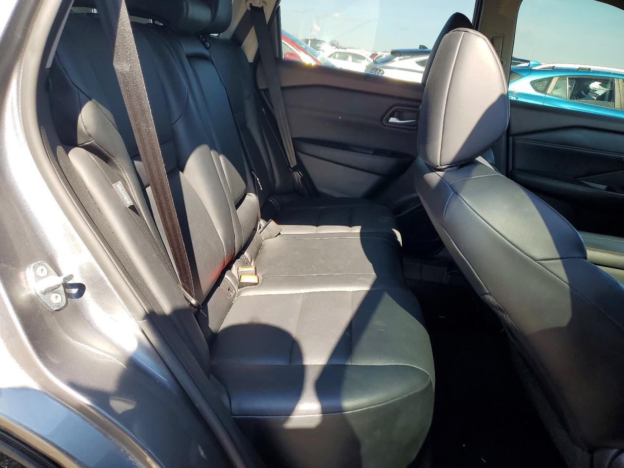 2022 Nissan Rogue Sv - zdjęcie 11