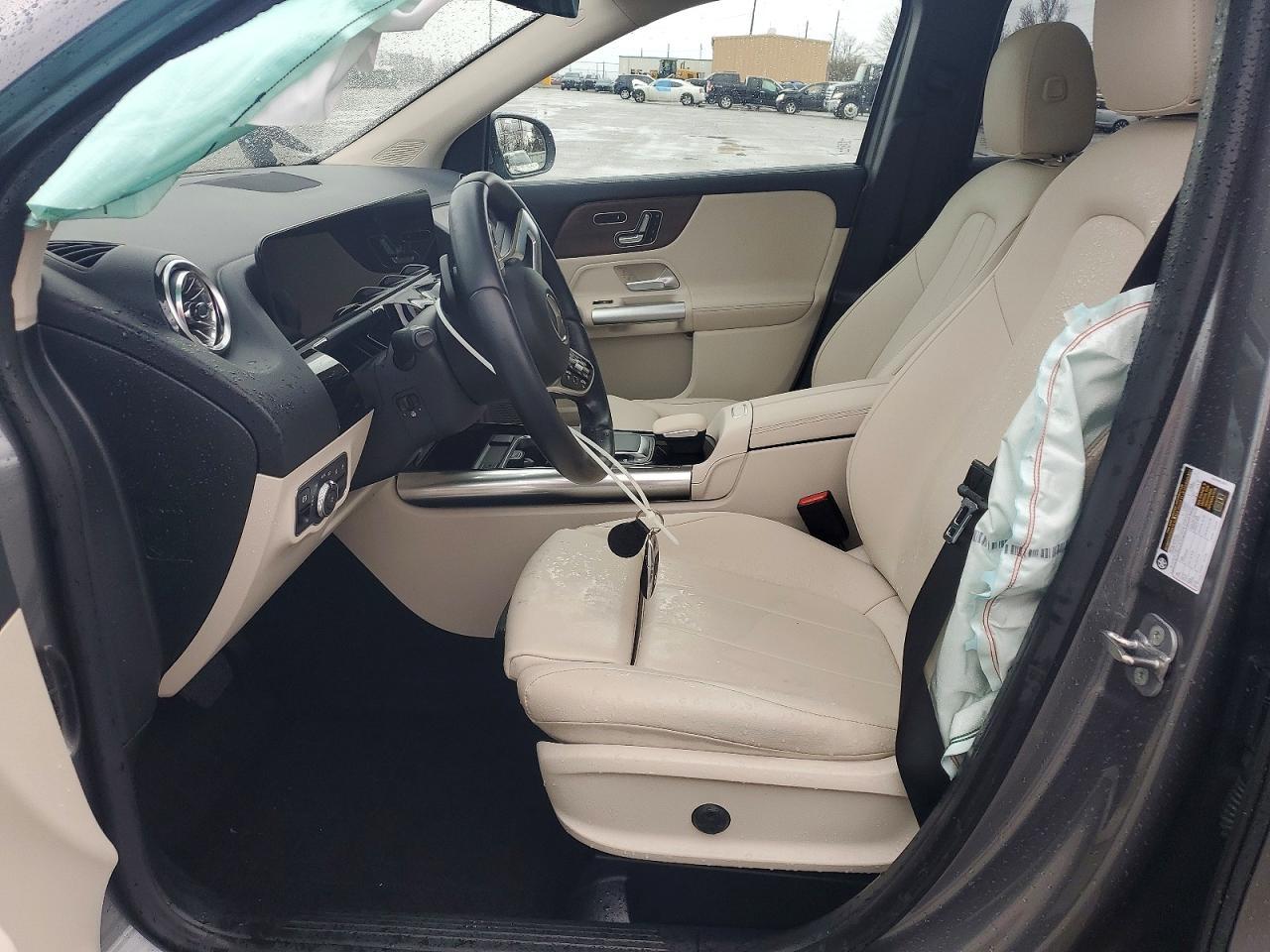 2023 Mercedes-Benz Gla 250 4Matic - zdjęcie 7