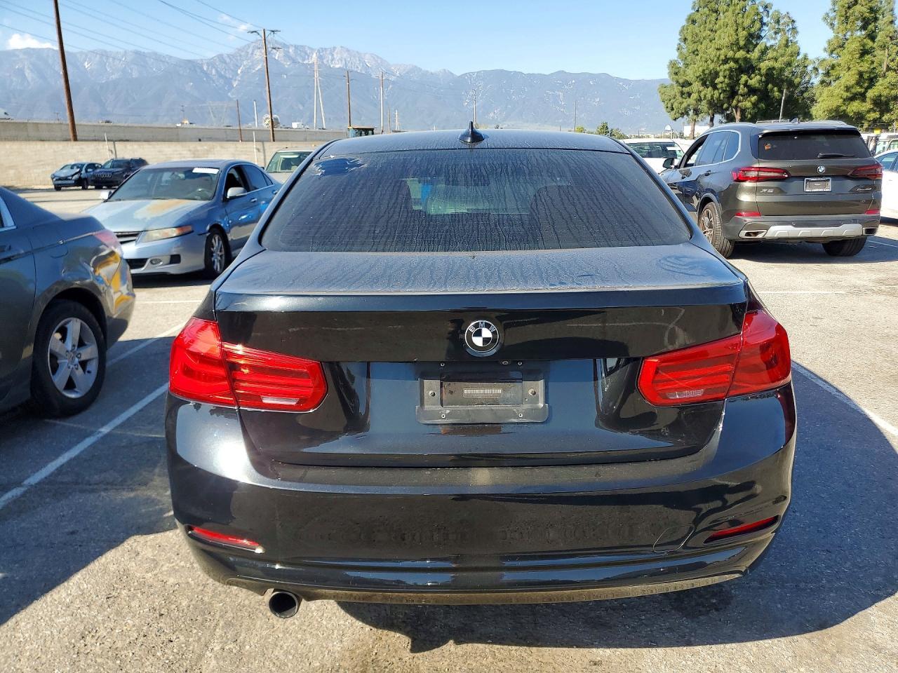 2018 BMW 320 I - zdjęcie 6