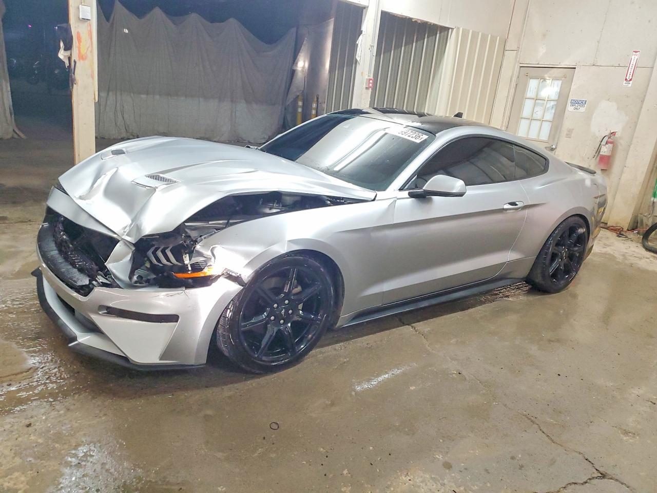 Ford Mustang - zdjęcie 1