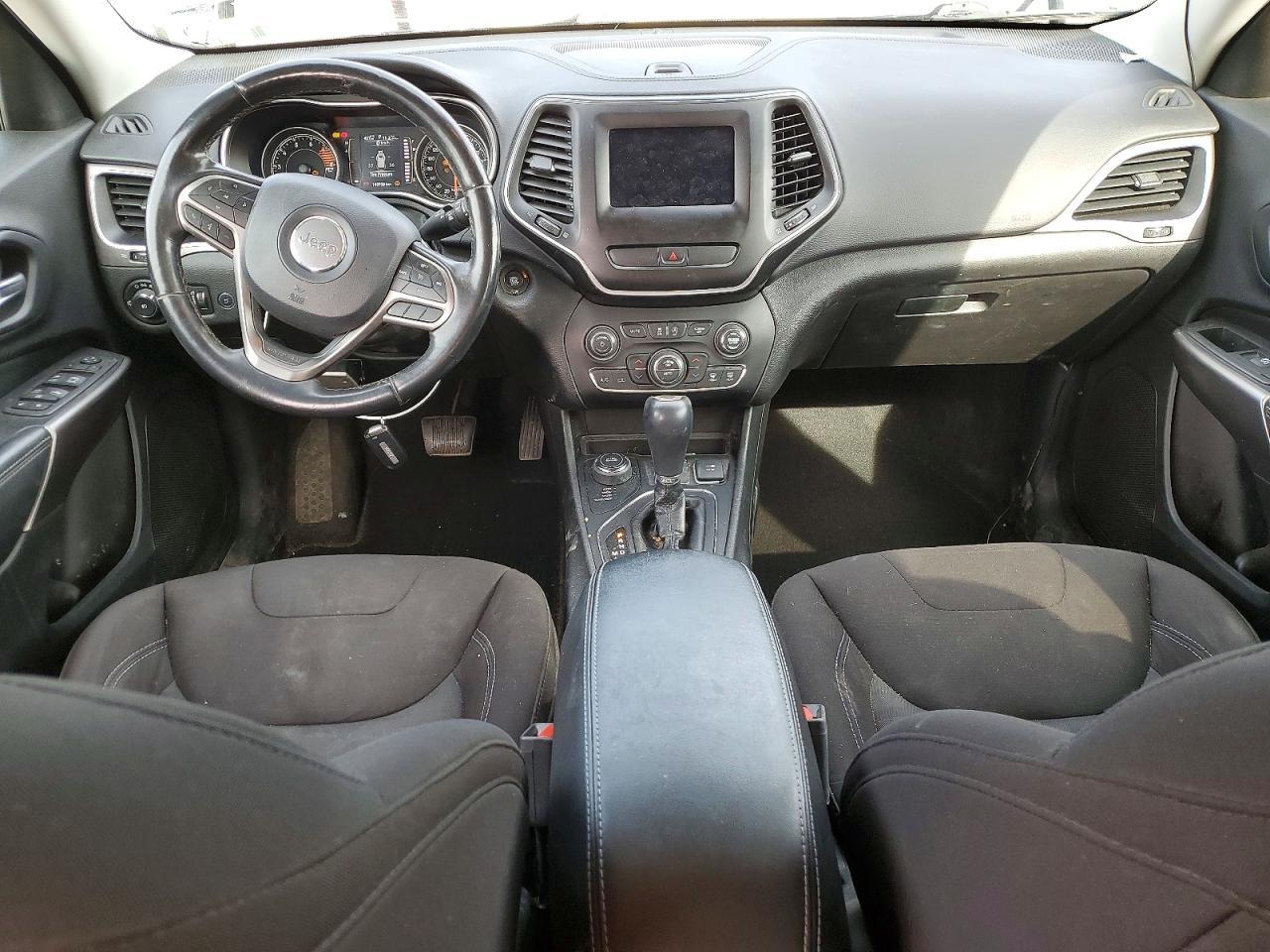 2019 Jeep Cherokee Latitude - zdjęcie 8