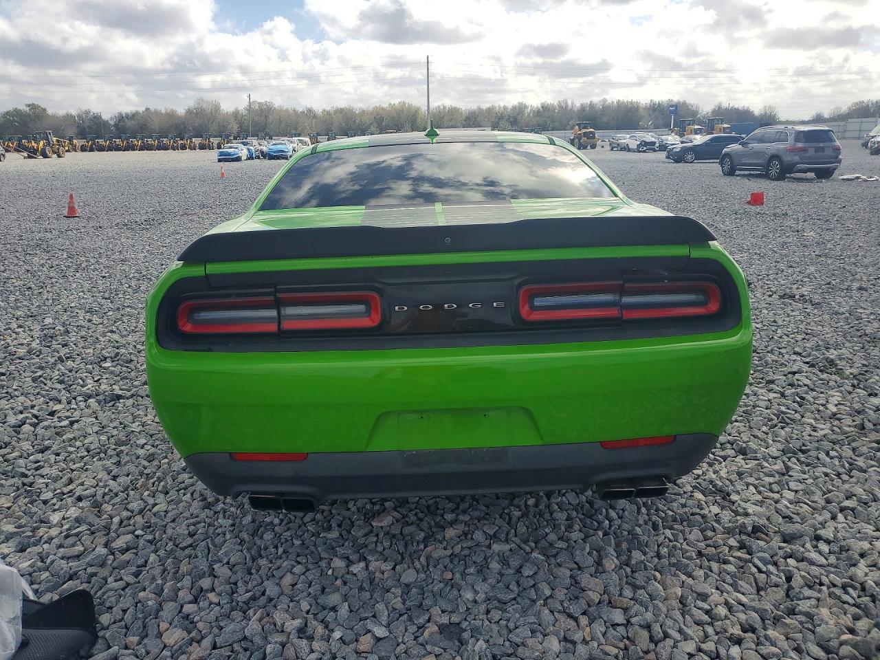 2017 Dodge Challenger R - zdjęcie 6