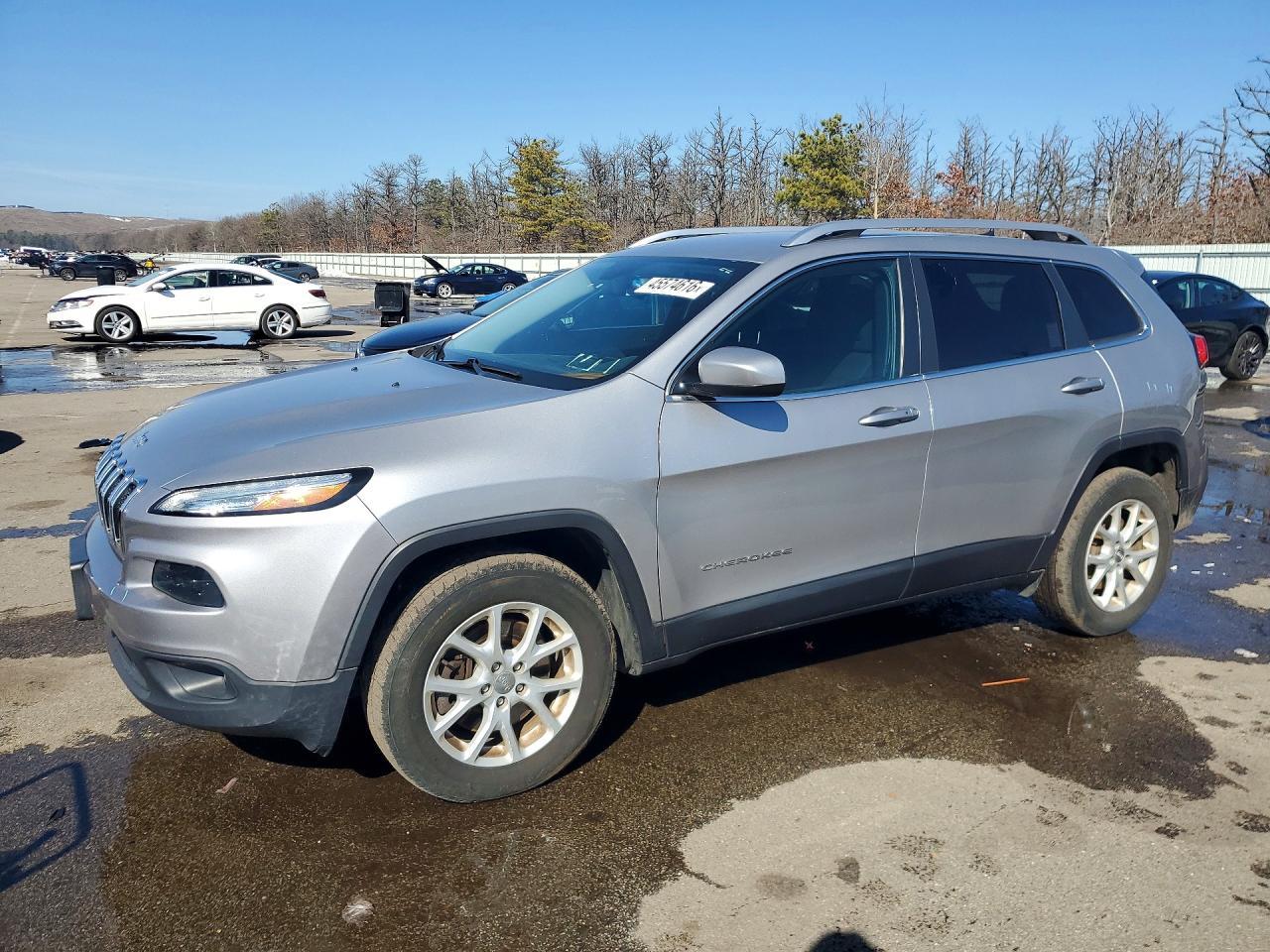 2017 Jeep Cherokee Latitude - zdjęcie główne