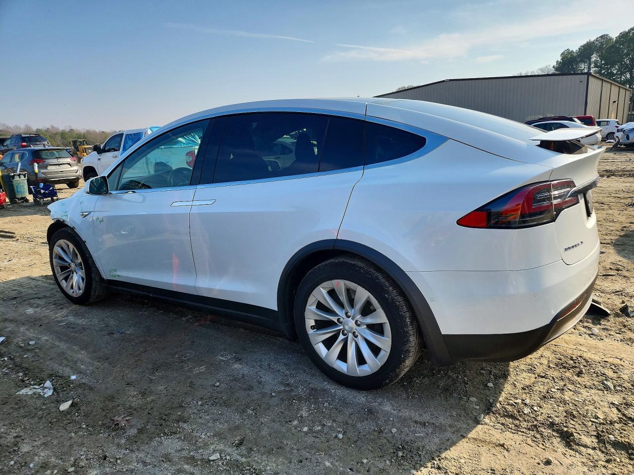 2016 Tesla Model X - zdjęcie 2