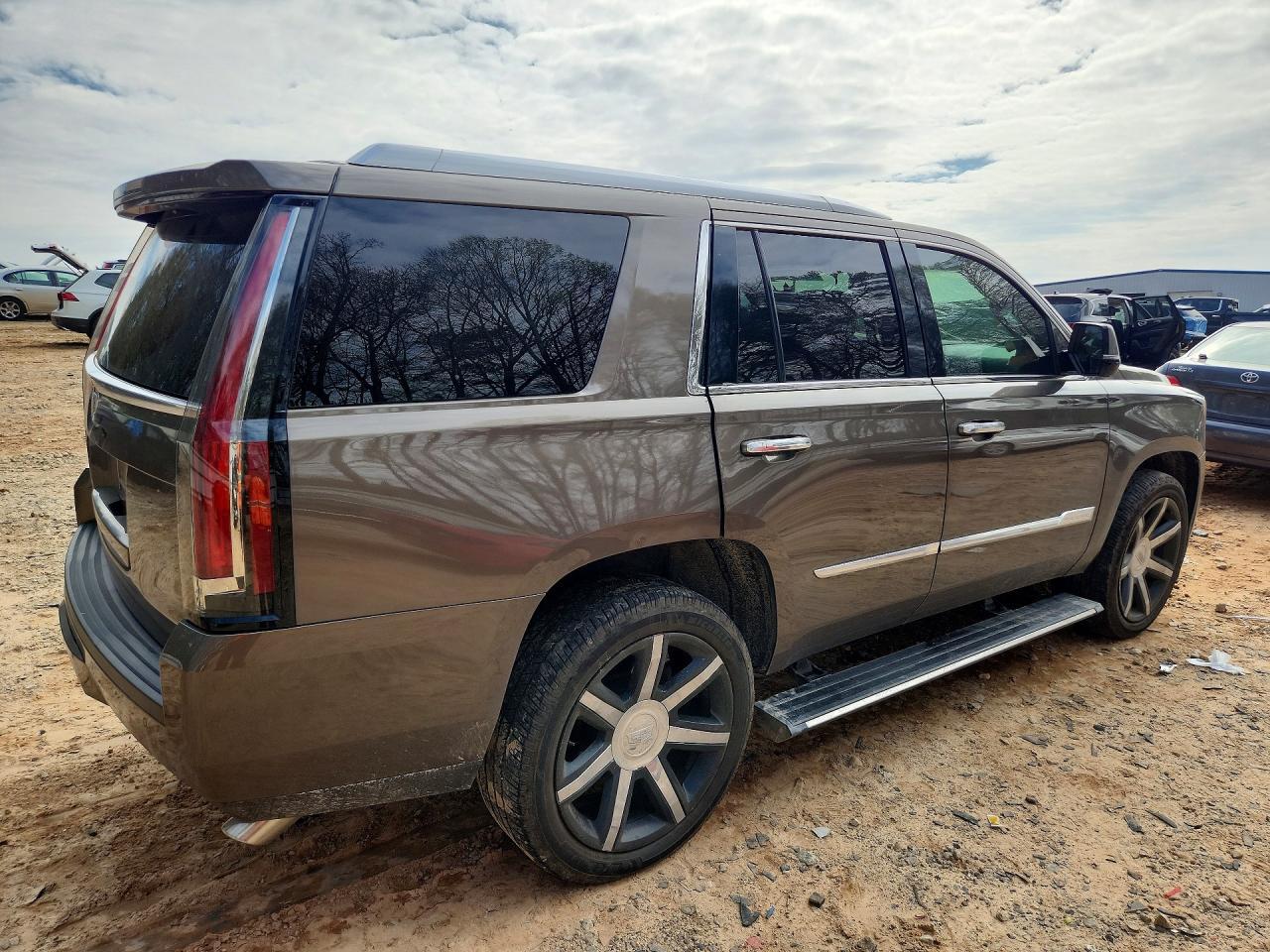 2016 Cadillac Escalade Premium - zdjęcie 3