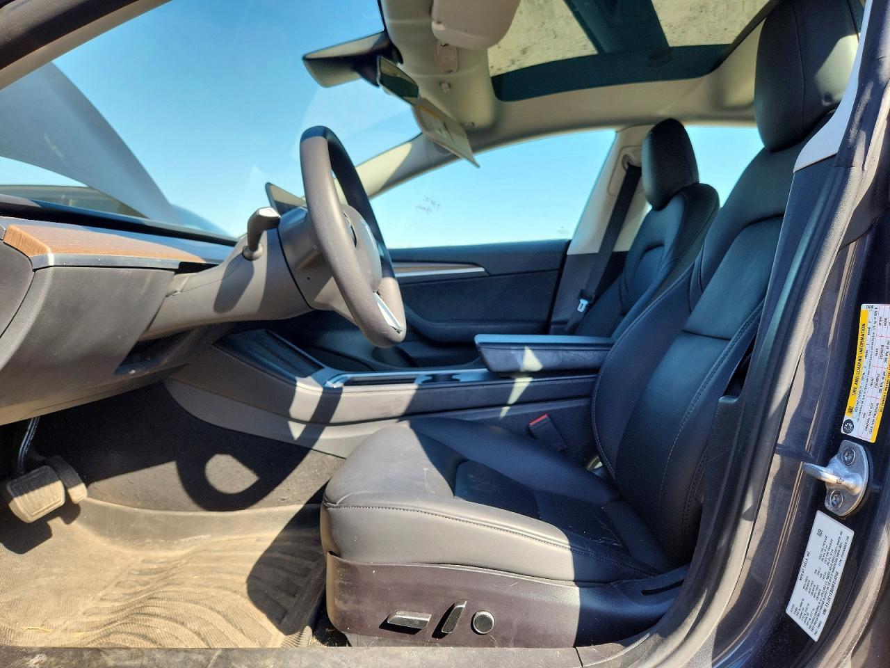 2022 Tesla Model 3 - zdjęcie 7