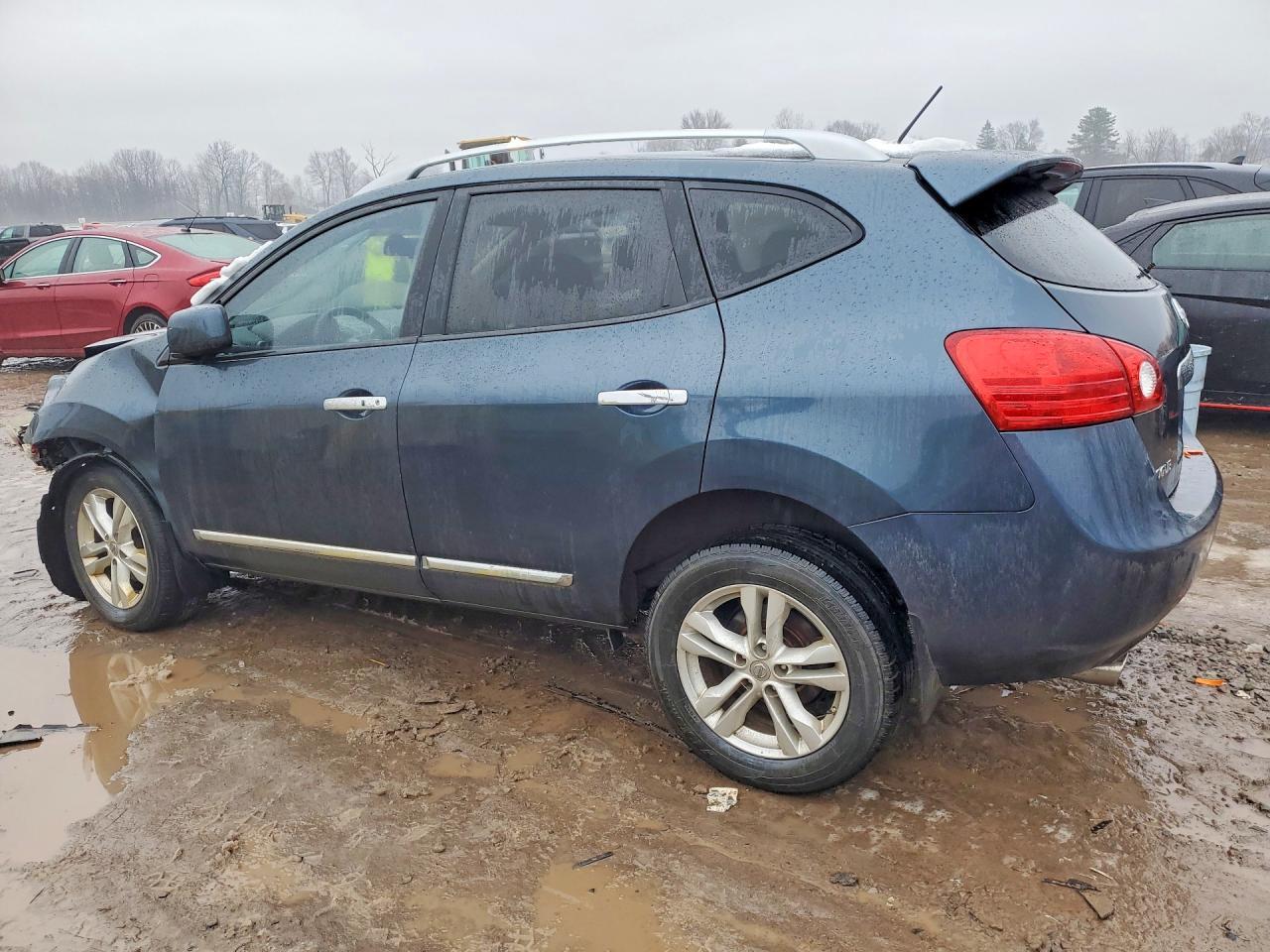 Nissan Rogue - zdjęcie 2