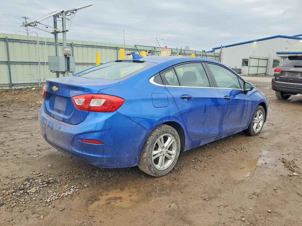 2020 Chevrolet Cruise Lt - zdjęcie 3
