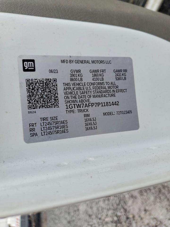 2023 GMC Savana G2500 - zdjęcie 13