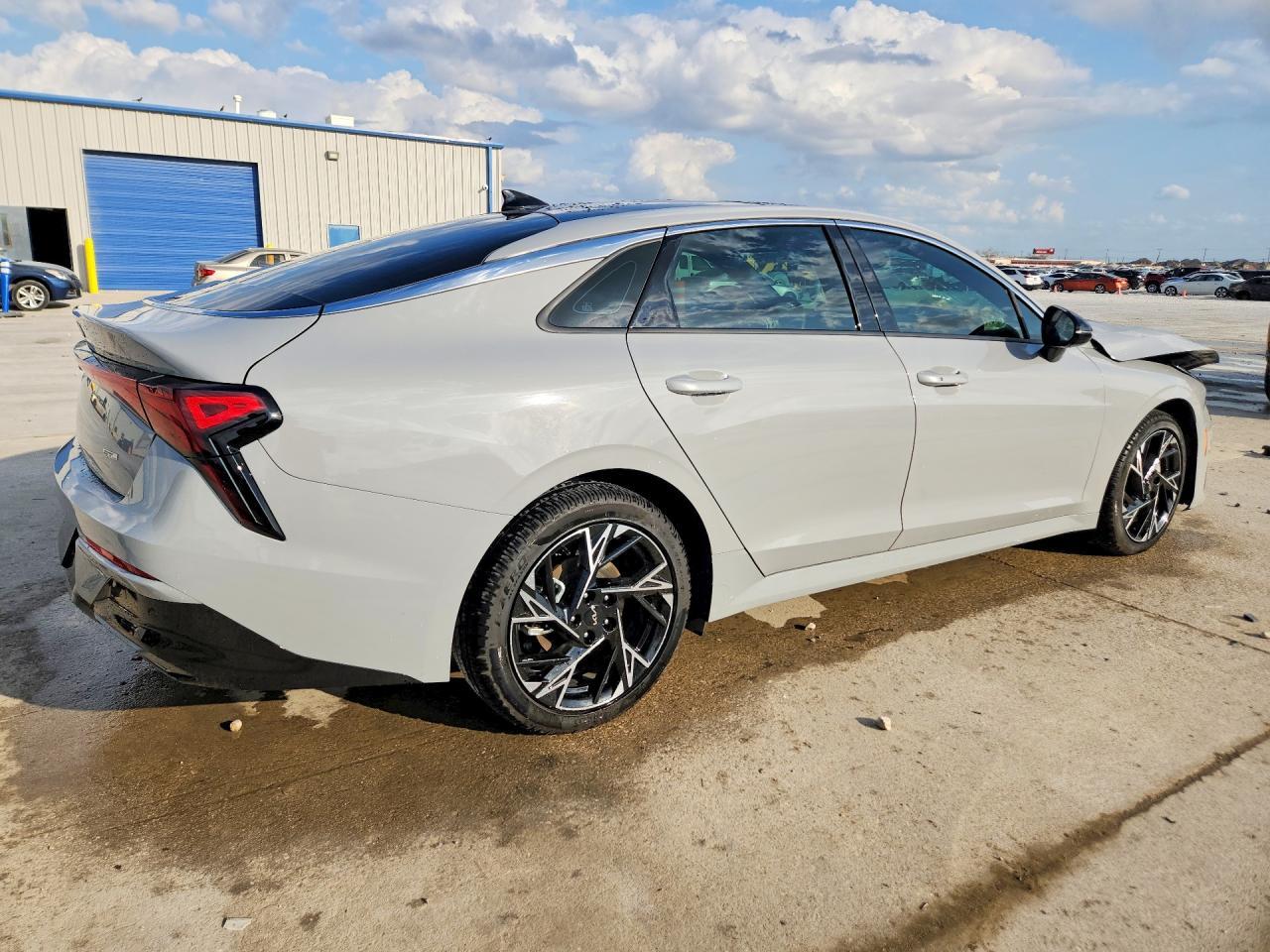 2025 Kia K5 Gt-Line - zdjęcie 3