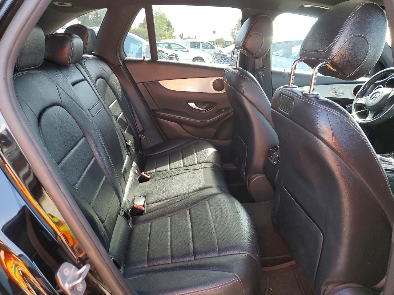 2019 Mercedes-Benz Glc 300 - zdjęcie 11
