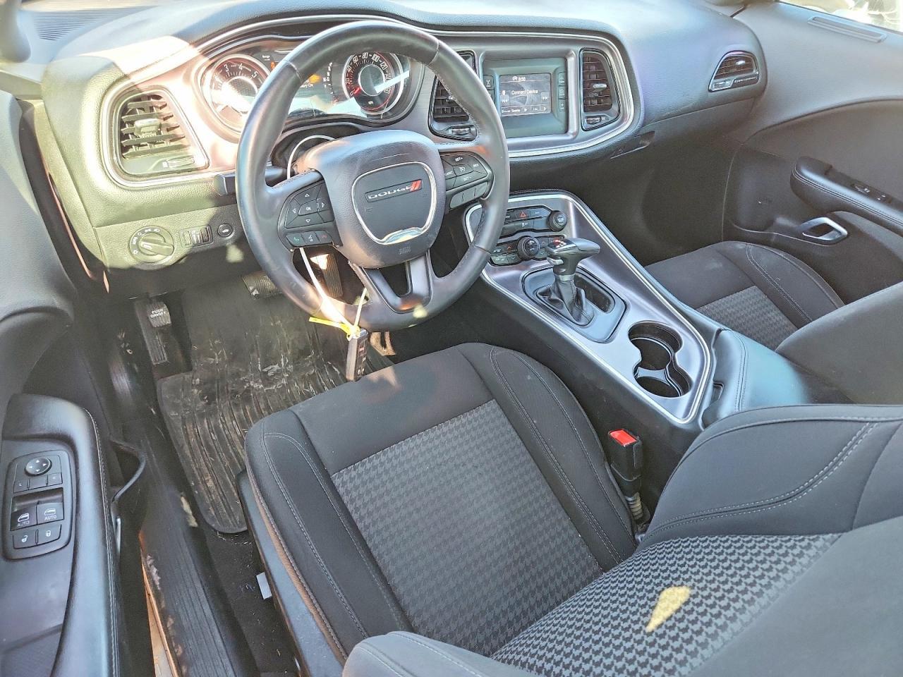 2015 Dodge Challenger Sxt - zdjęcie 8