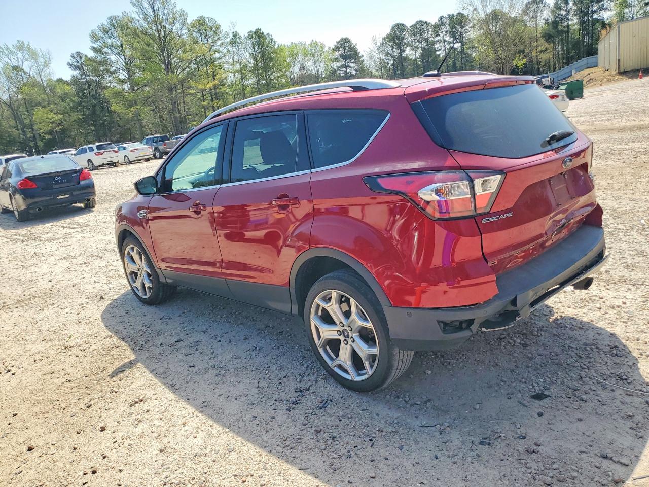 2017 Ford Escape Titanium - zdjęcie 2