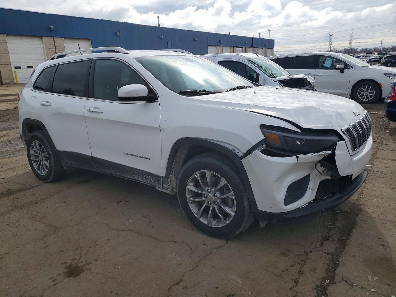 2019 Jeep Cherokee Latitude Plus - zdjęcie 4