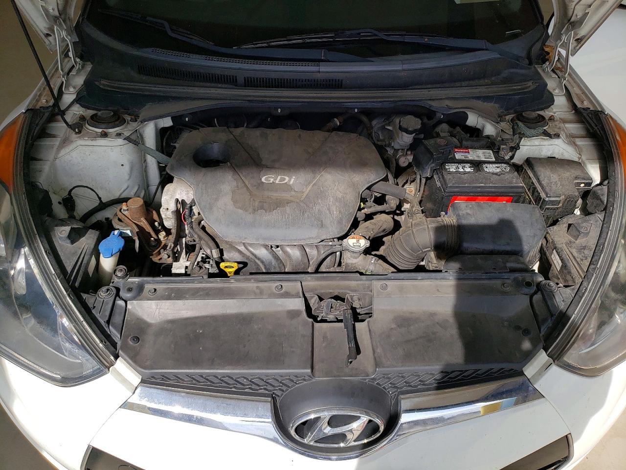 2013 Hyundai Veloster Base - zdjęcie 11