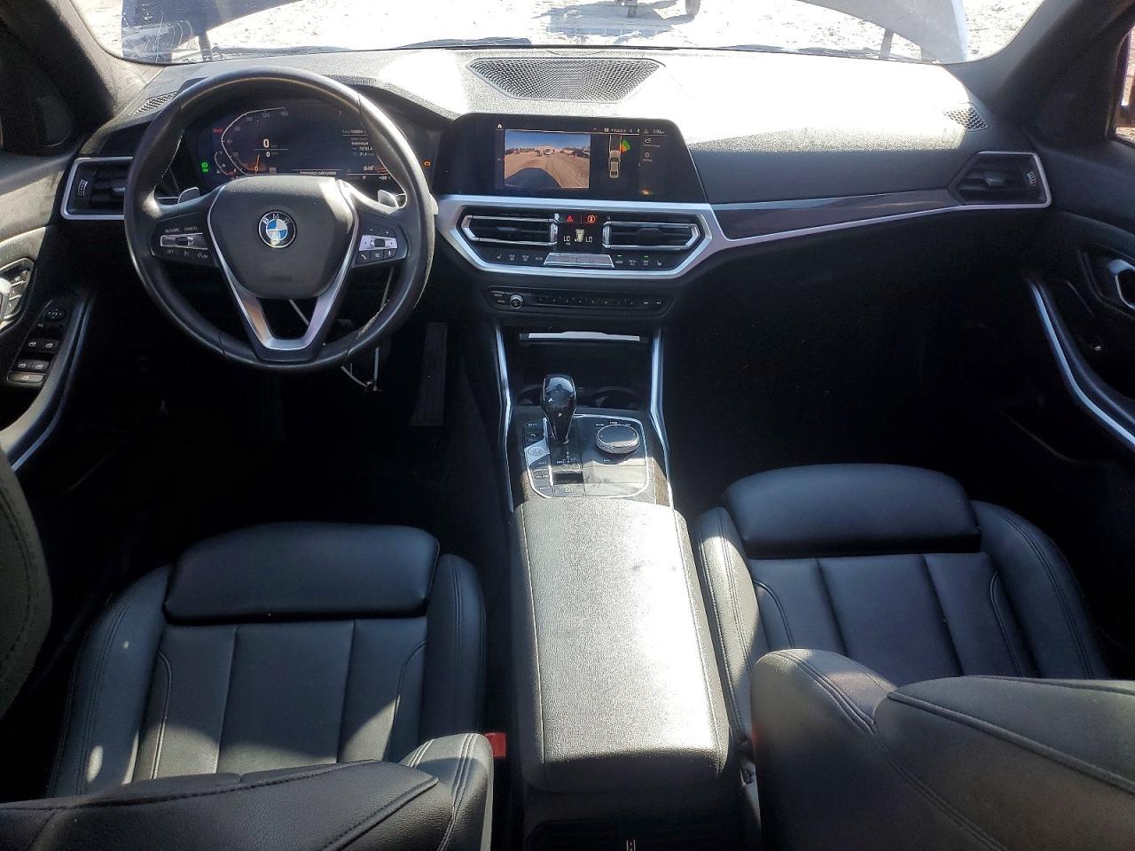 2020 BMW 330Xi - zdjęcie 8