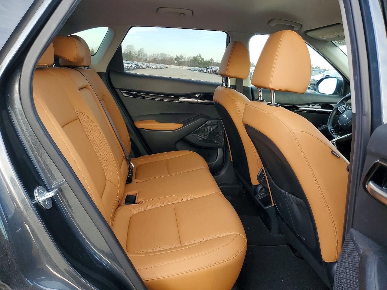 2024 Kia Seltos Sx - zdjęcie 11