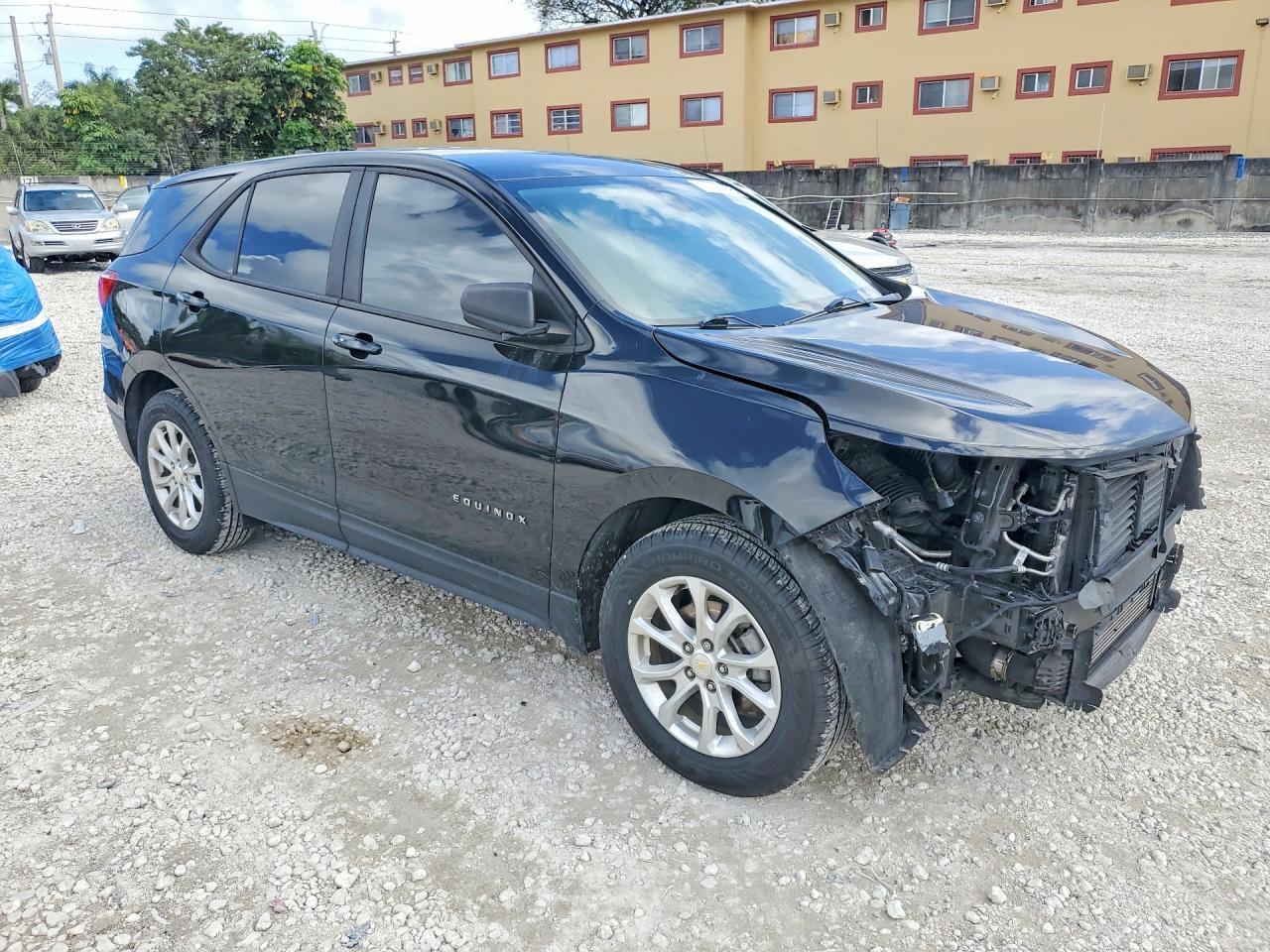 2020 Chevrolet Equinox Ls - zdjęcie 4