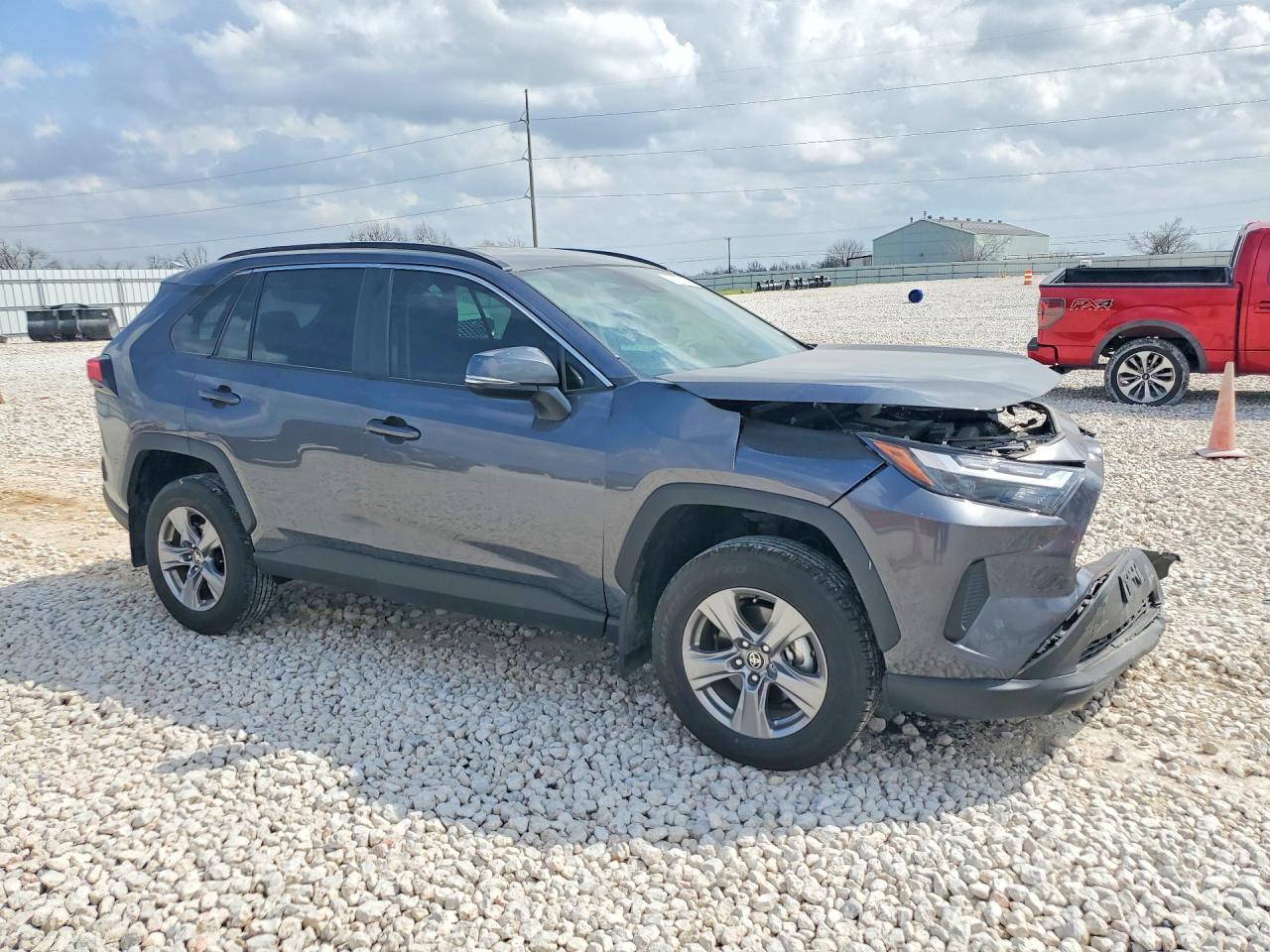 2025 Toyota Rav4 Xle - zdjęcie 4