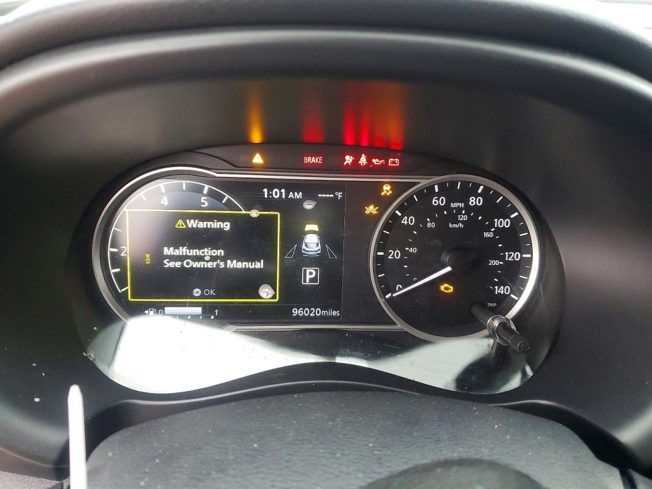 2019 Nissan Kicks Sr - zdjęcie 9