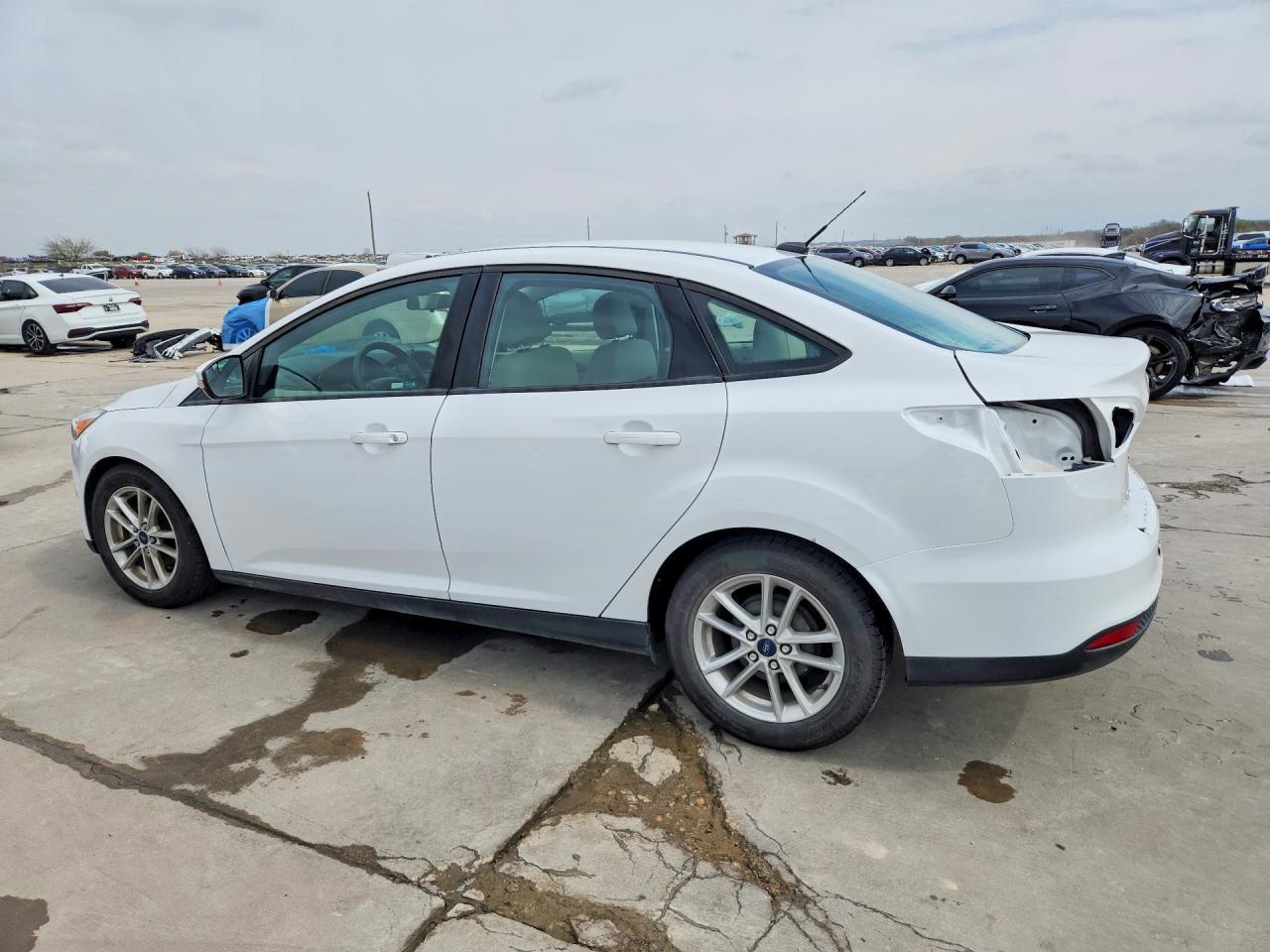 2016 Ford Focus Se - zdjęcie 2
