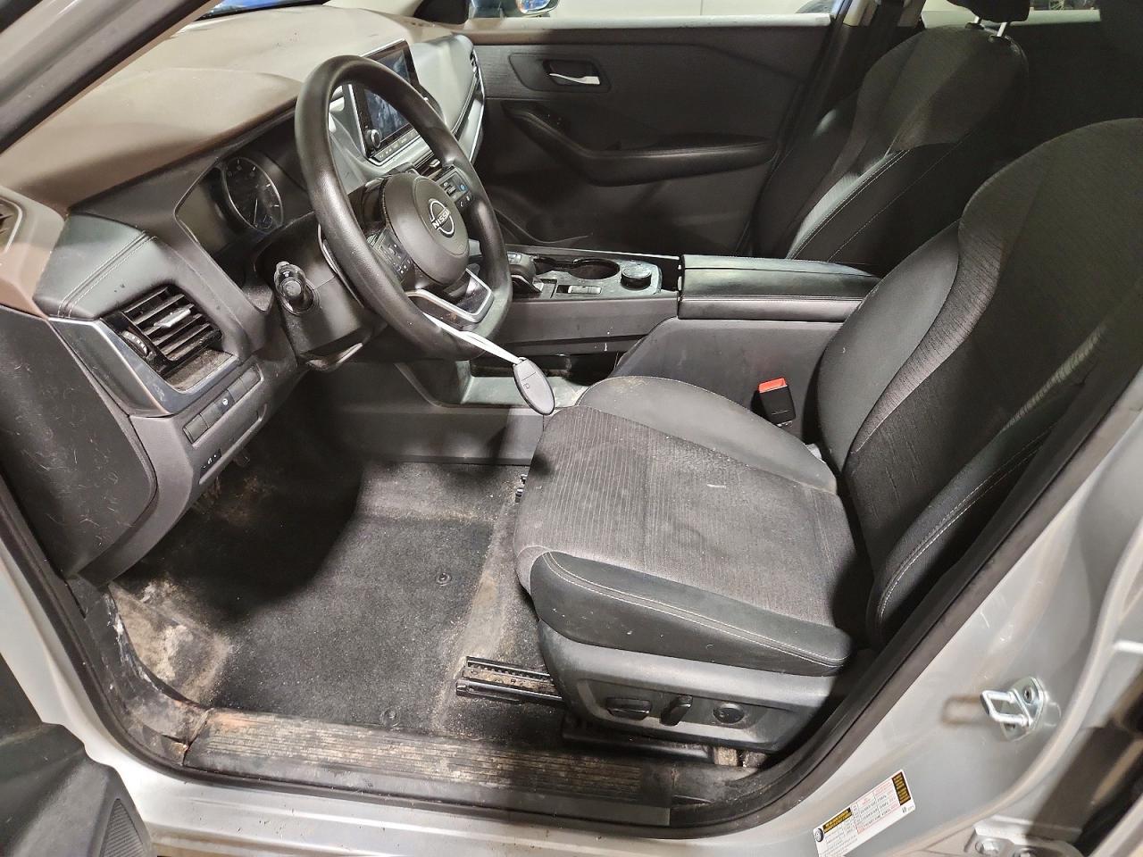 2022 Nissan Rogue Sv - zdjęcie 7