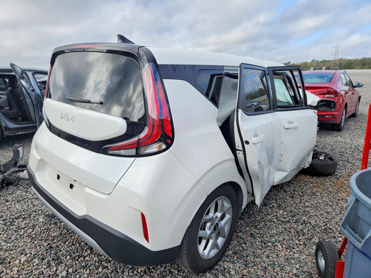 2025 Kia Soul Lx - zdjęcie 3