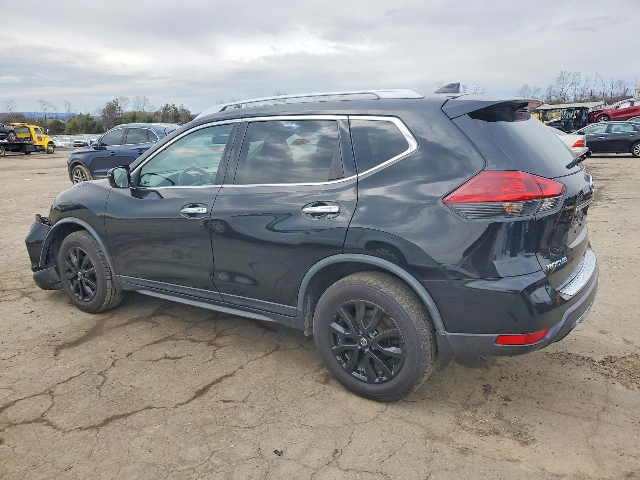 2018 Nissan Rogue Sv - zdjęcie 2