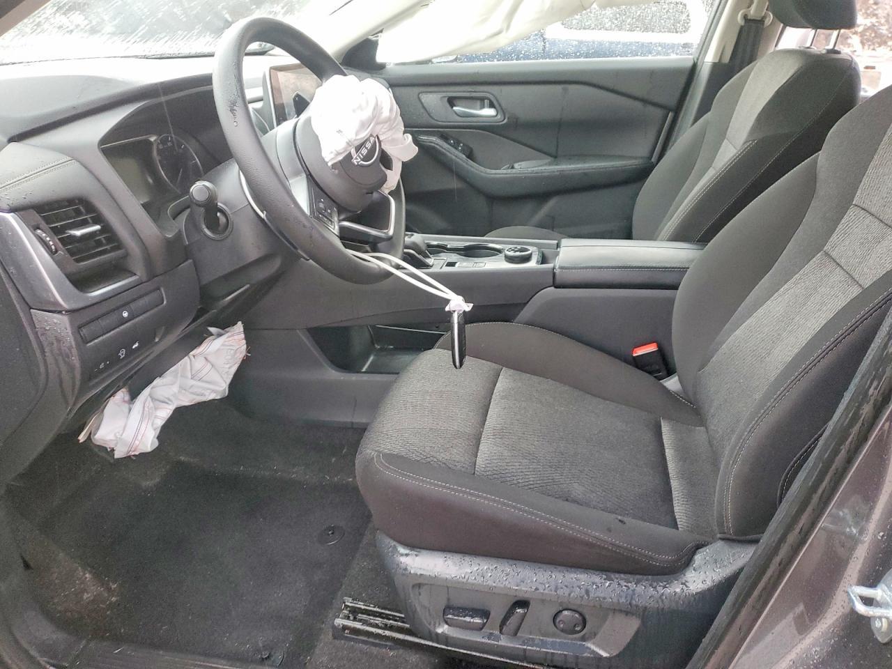 2024 Nissan Rogue Sv - zdjęcie 7