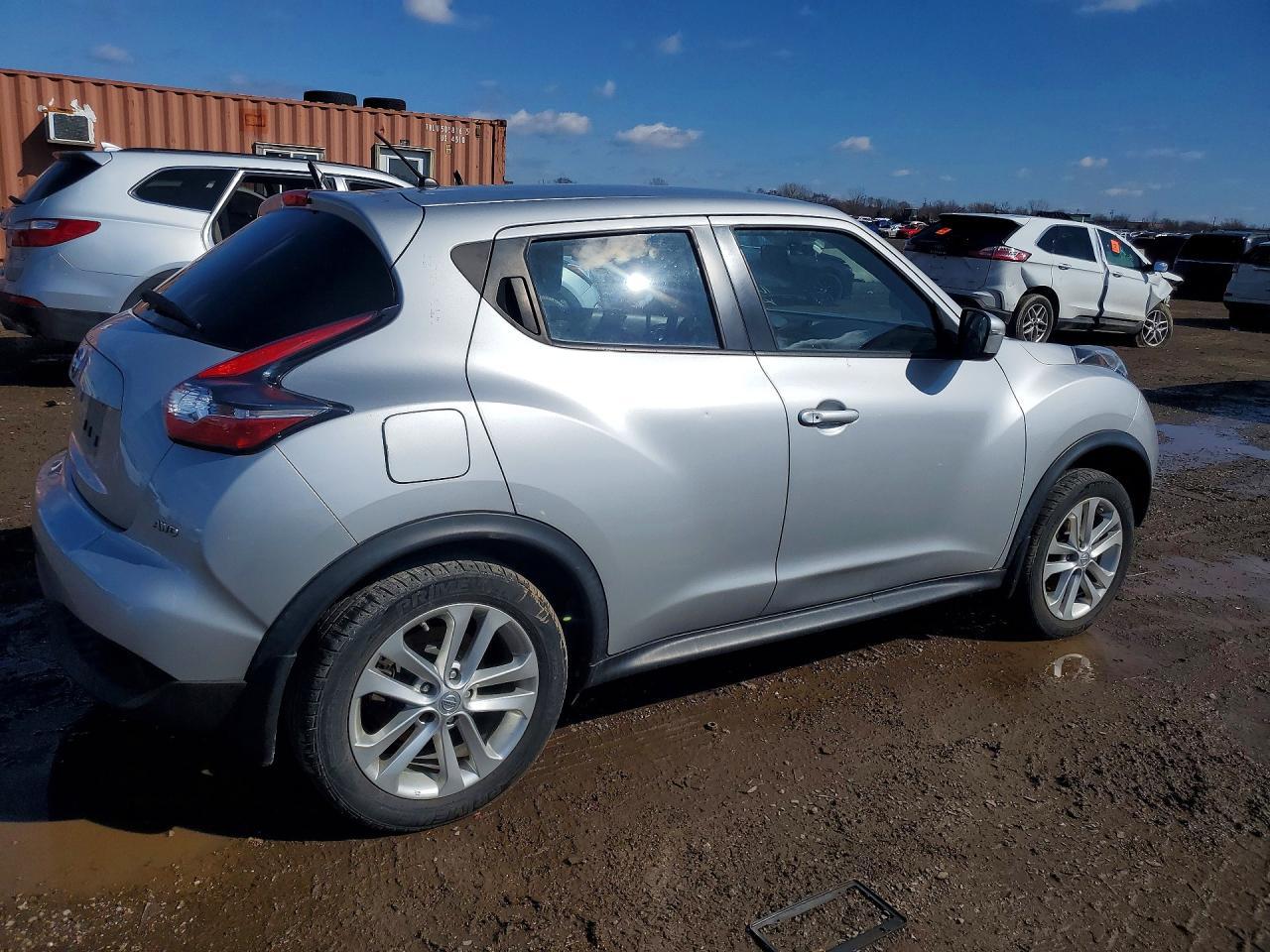 2015 Nissan Juke S - zdjęcie 3