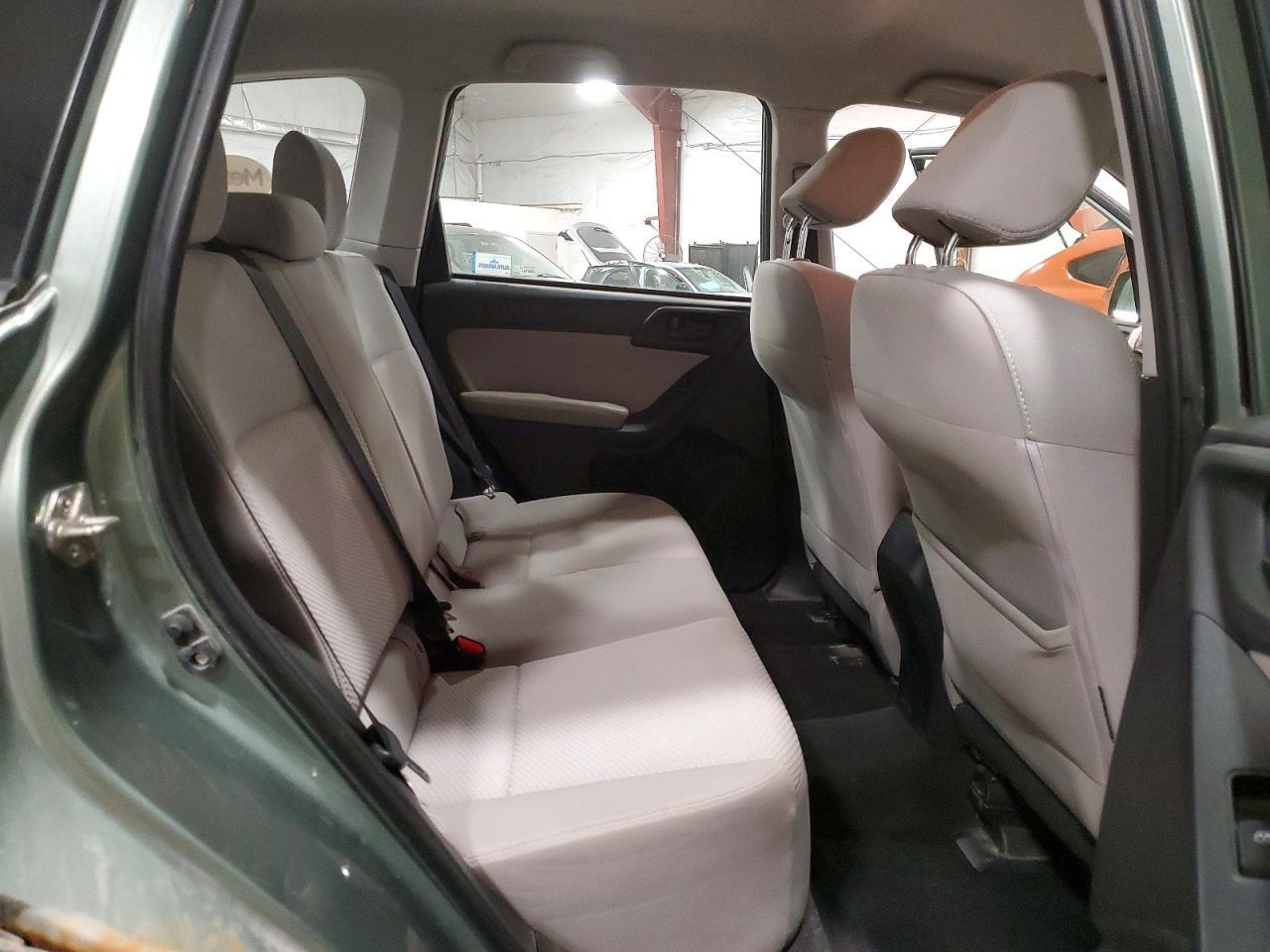 2016 Subaru Forester 2.5I - zdjęcie 11