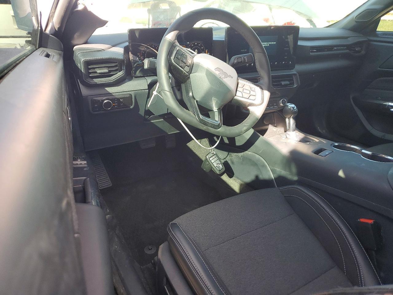 2025 Ford Mustang Gt - zdjęcie 8