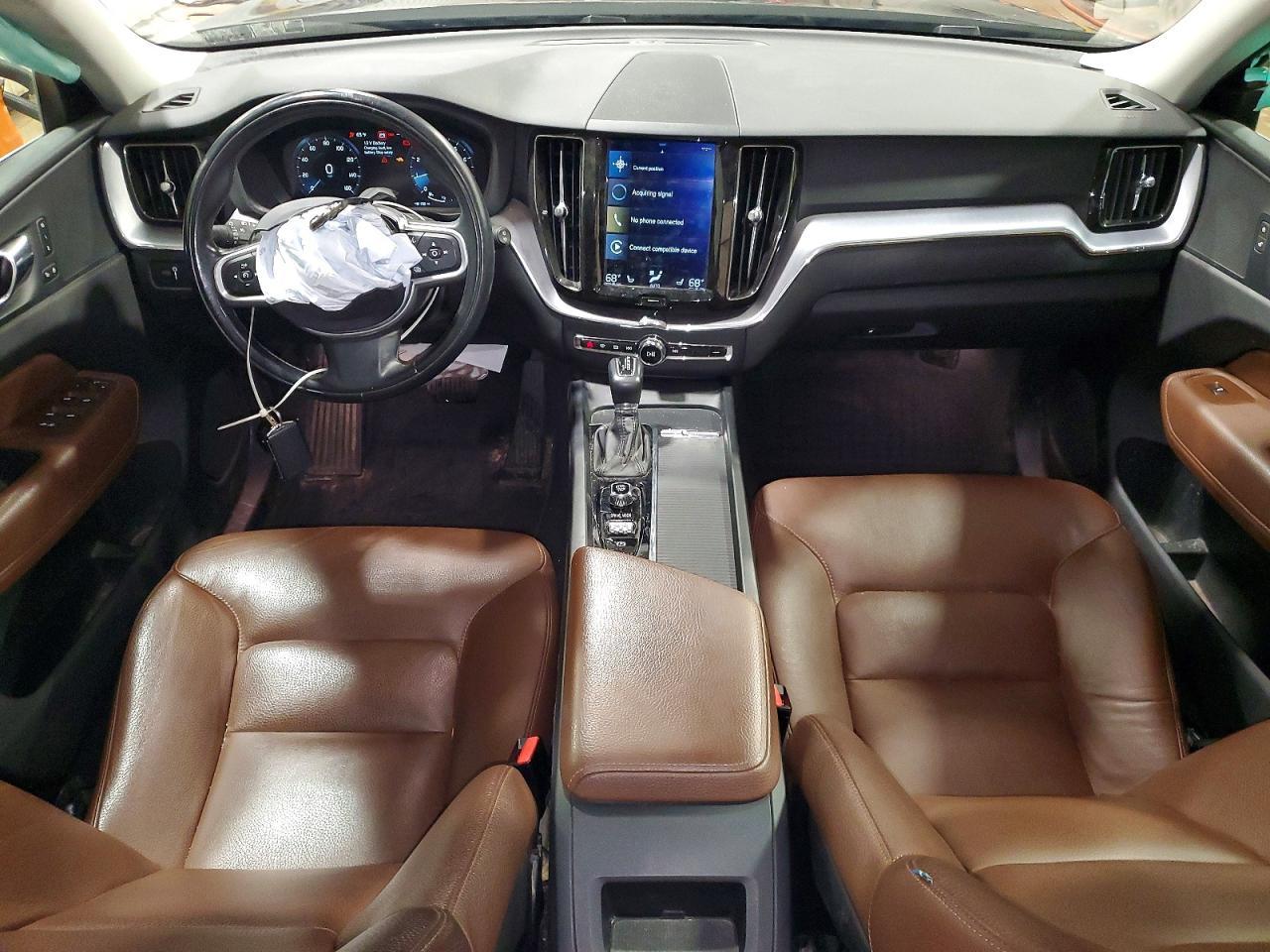 2020 Volvo Xc60 T5 Momentum - zdjęcie 8