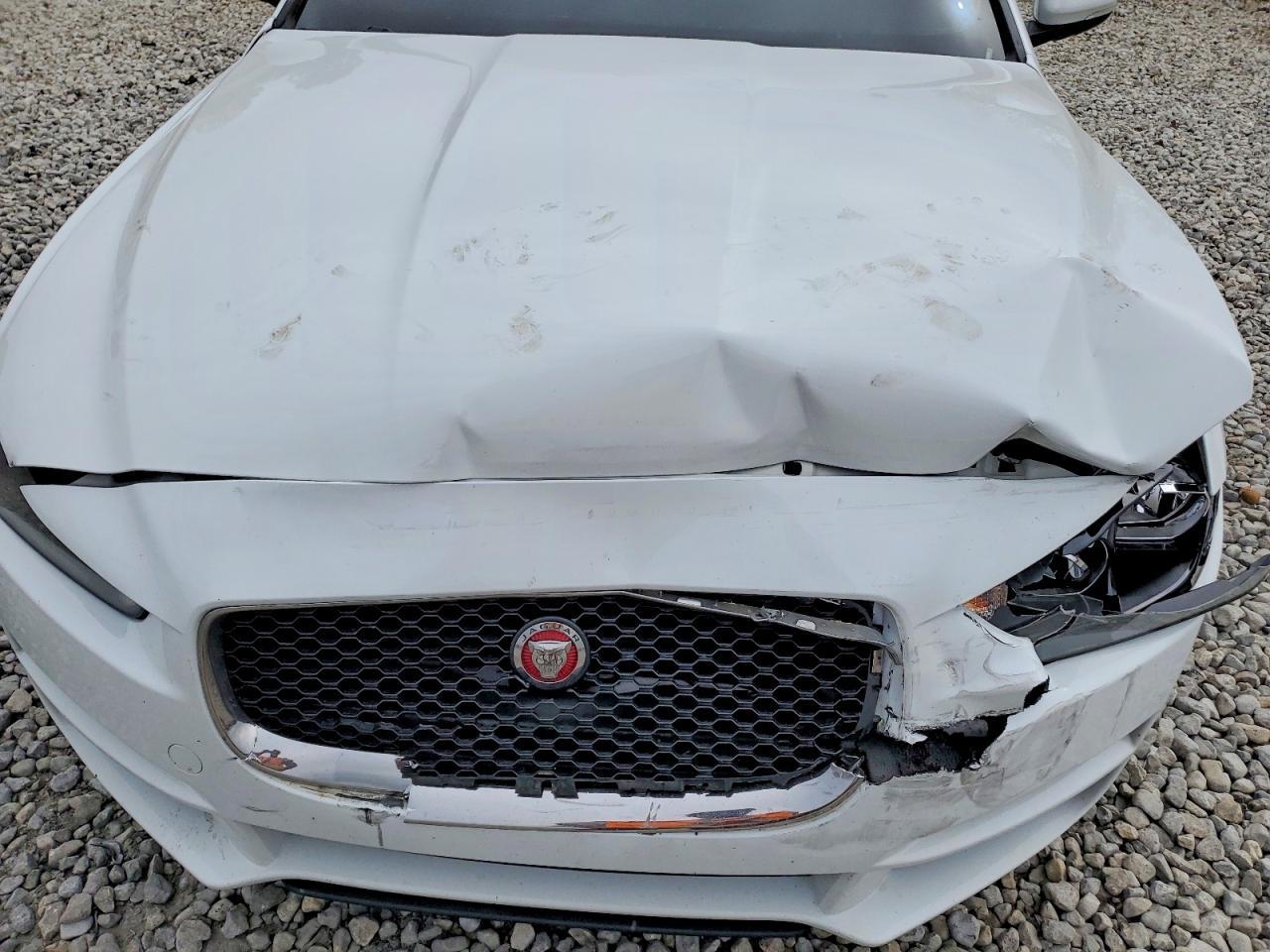 2019 Jaguar Xe - zdjęcie 11