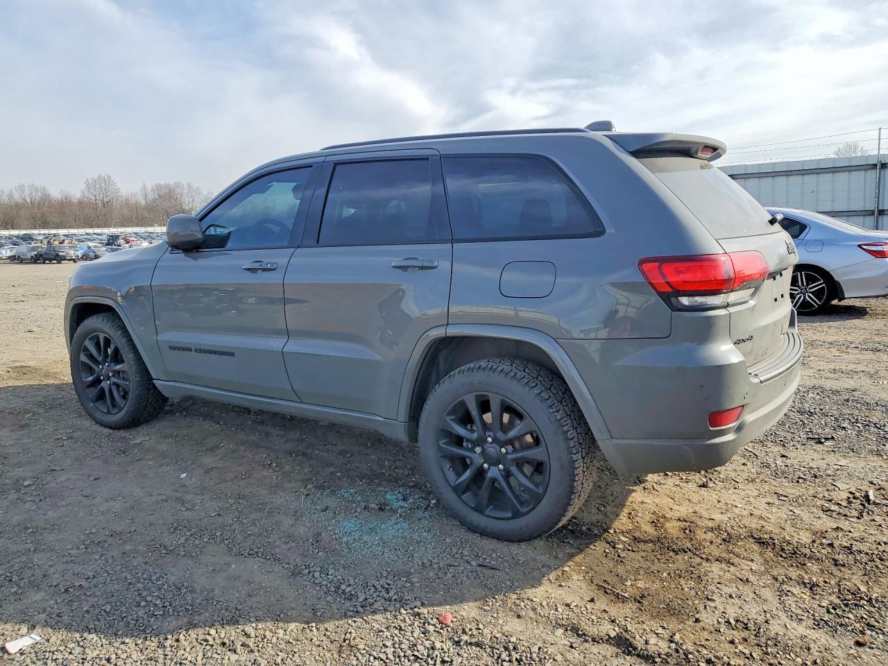 2020 Jeep Grand Cherokee Laredo - zdjęcie 2