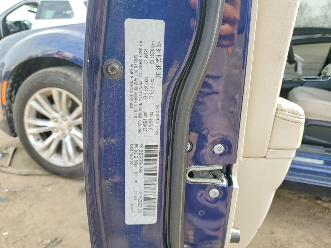 2016 Chrysler 300C - zdjęcie 12