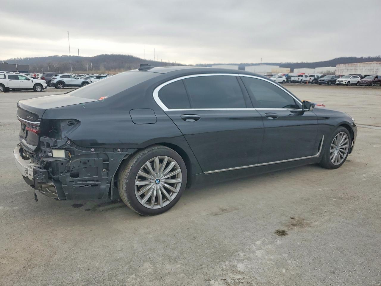 2022 BMW 740 I - zdjęcie 3